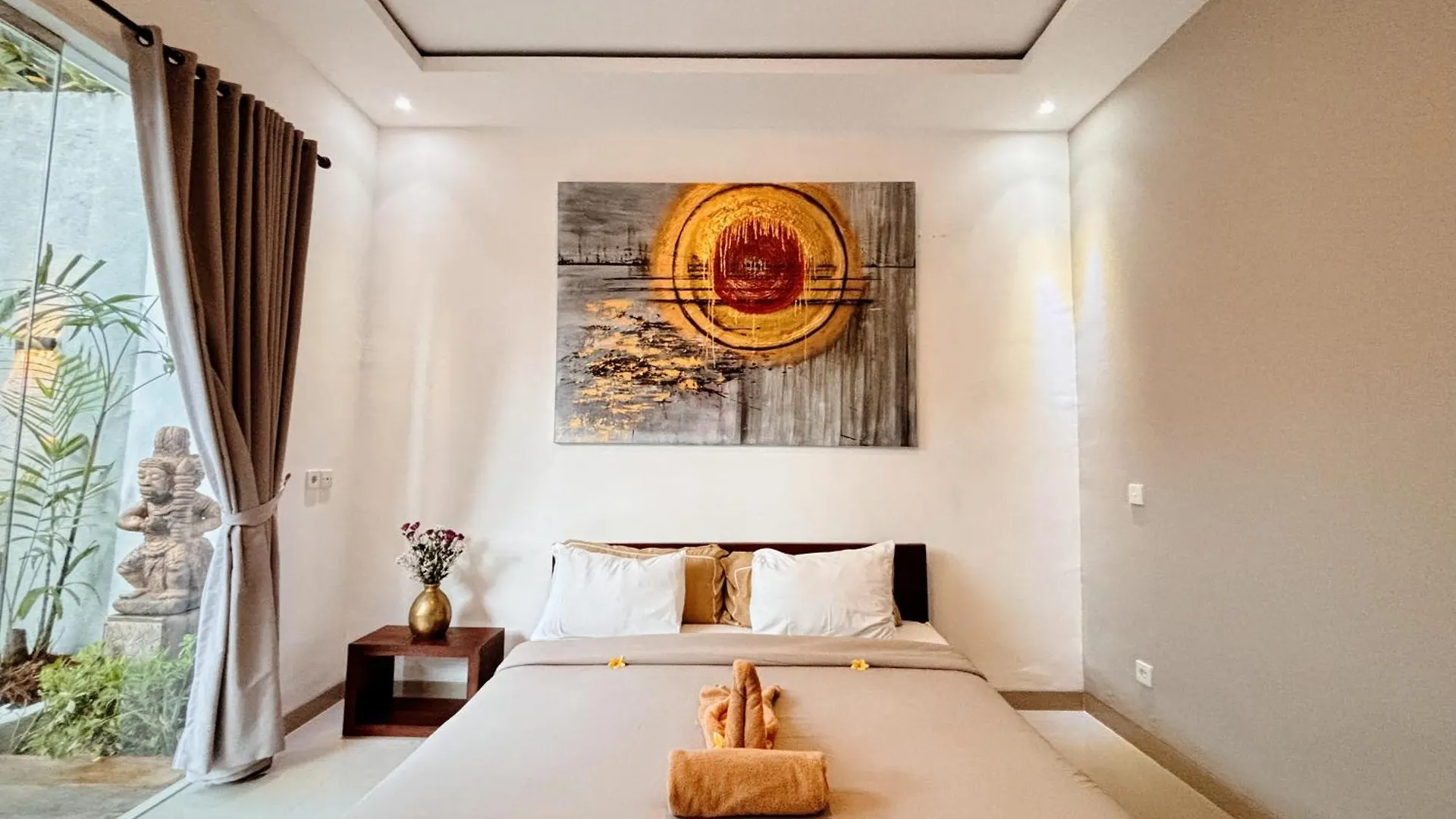 Modern 2 Bedroom Villa Seminyak Center.